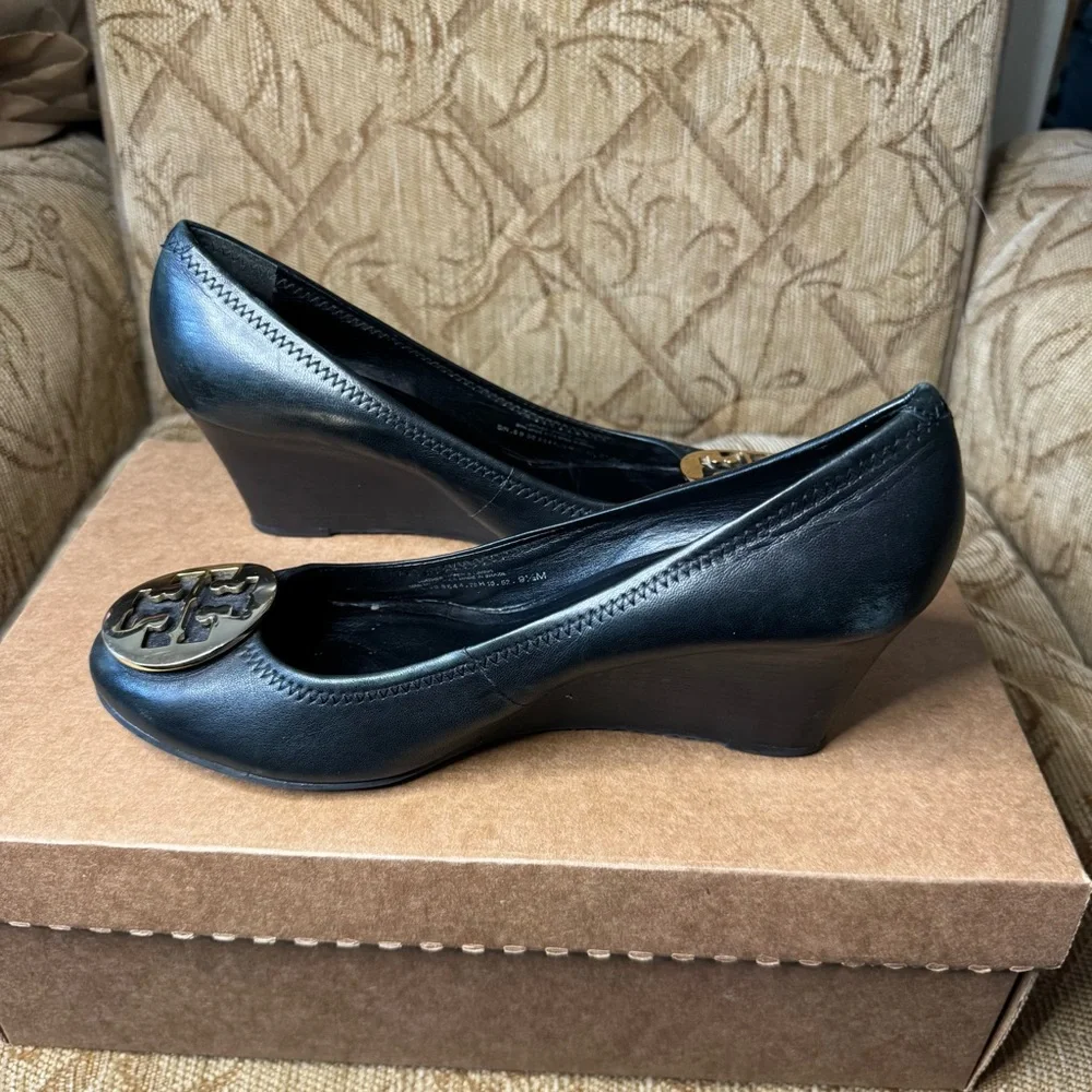 Tory Burch Black Wedge shoes‎ size 9.5 M